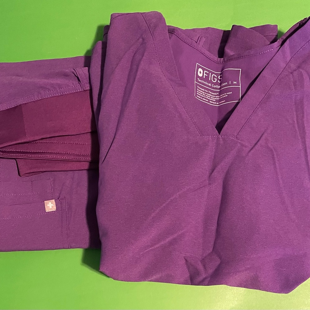 Figs Ultra Violet Scubs Set